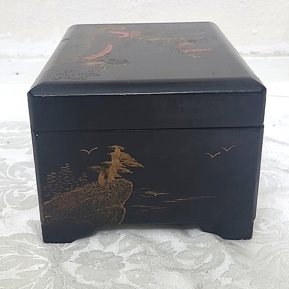 Vintage Japanese Lacquer Jewelry Box Rosewood Brass Inlay Red Velvet Mid Century - Picture 4 of 8